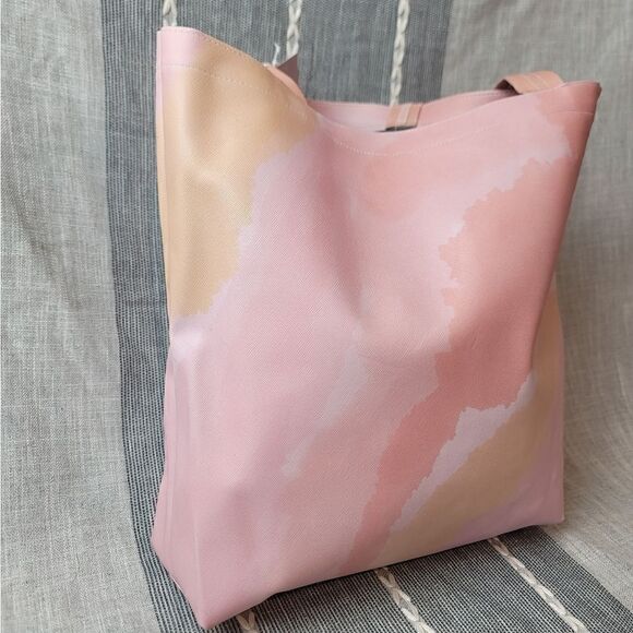 NWT- TALKING OUT OF TURN Vegan Leather Tote - Picture 2 of 5